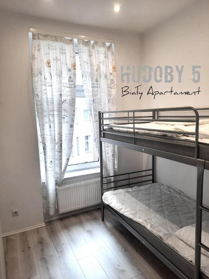 شقة Apartament Bialy Chudoby 5 غليفيتسه المظهر الخارجي الصورة
